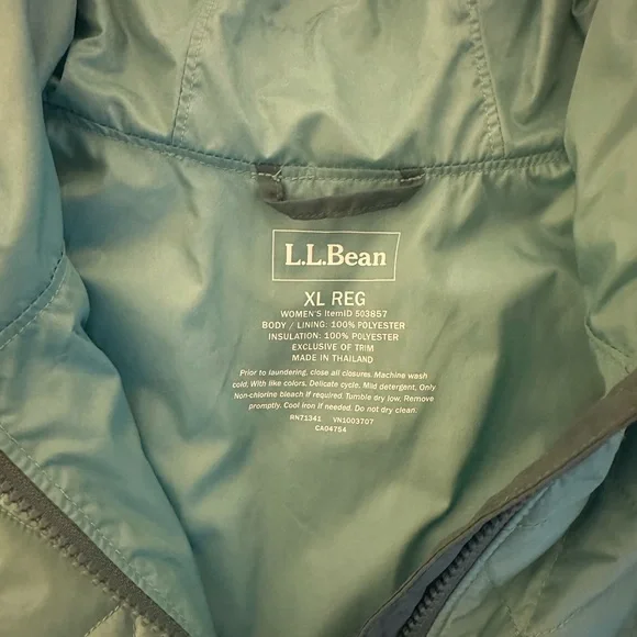 L.L. Bean Pullover Quilted Hoodie - Picture 5 of 5
